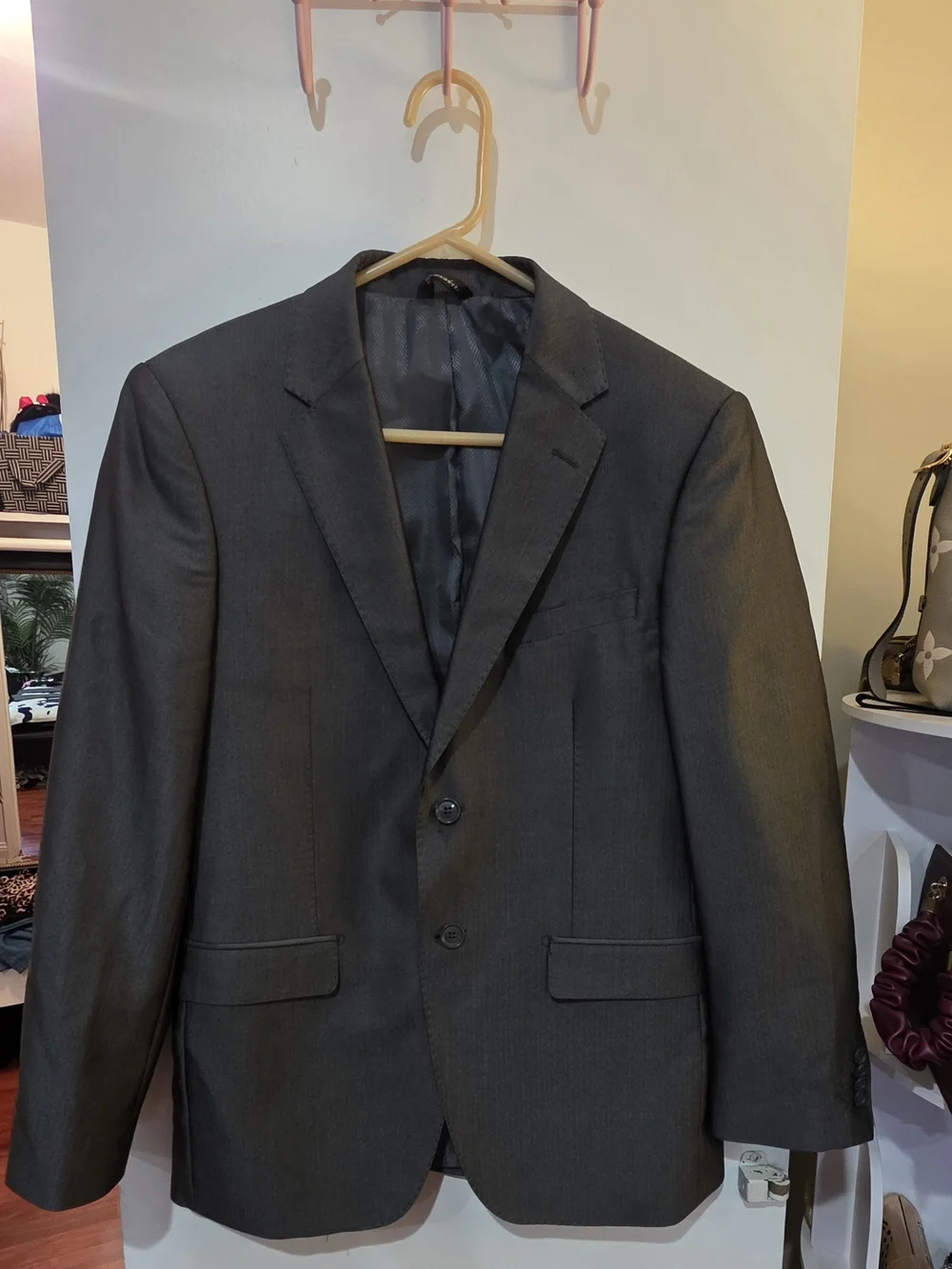 Men's Gray Single-Breasted Suit Jacket - Tailored Look